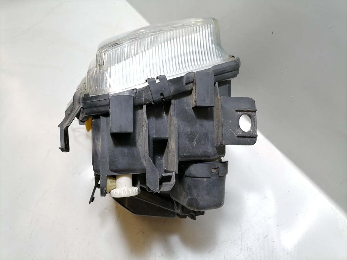 Audi A4 B5 original Scheinwerfer vorn rechts Halogen Bj.1996